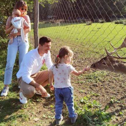 Laura Lewandowska with her family.